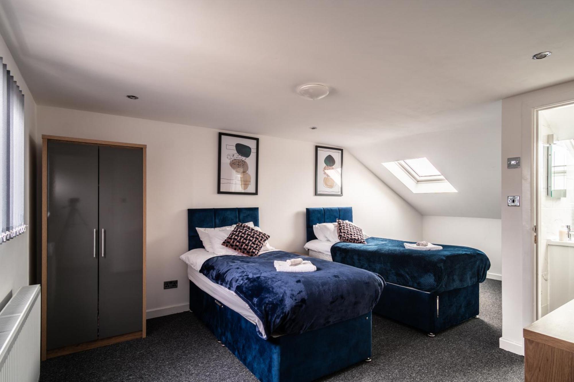 Refined Comforts For Two 5 Homestay Manchester